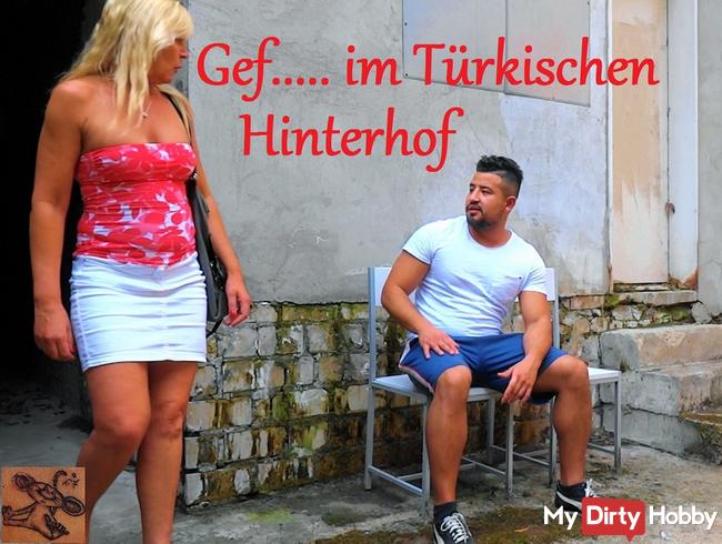 Gefickt im Türkischen Hinterhof