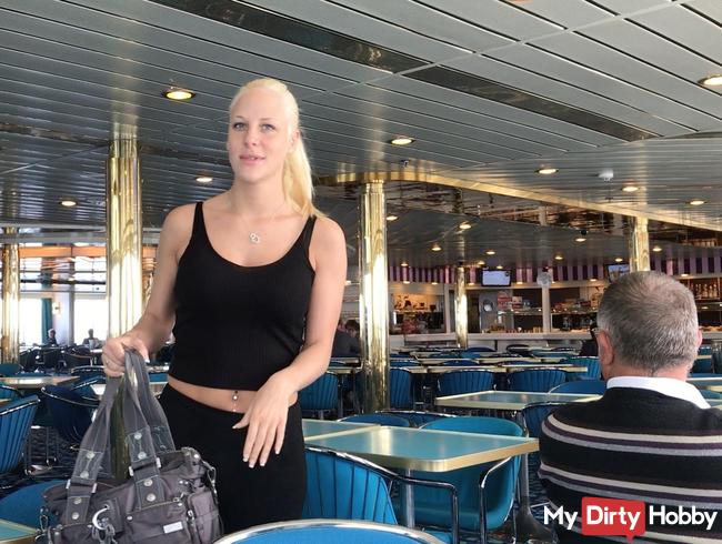 Dreiste PISS Überfahrt | Teppichboden auf der Urlaubsfähre durchnässt