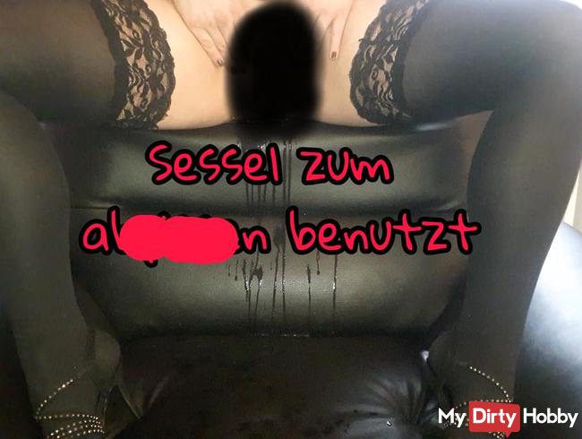 Den Sessel zum abpissen benutzt