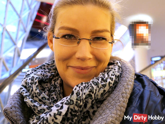 Orgasmus vor Fremden im Frankfurter Einkaufscenter