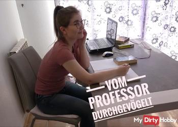 Geile Studentin vom Professor verführt und durchgevögelt!
