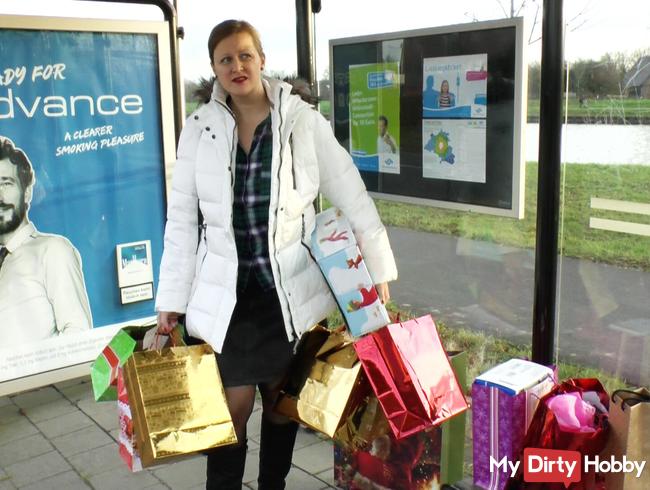 X-mas Kaufrausch mit Blowjob