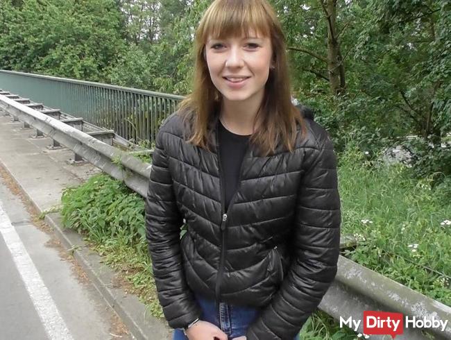 Voll abgepisst an der Autobahnbrücke - Mutprobe BESTANDEN oder NICHT BESTANDEN ??????!!!!