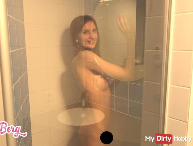 Privat unter der Dusche!