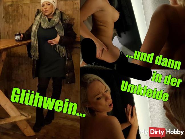 Fast erwischt! Glühwein und dann ficken in der Umkleide!