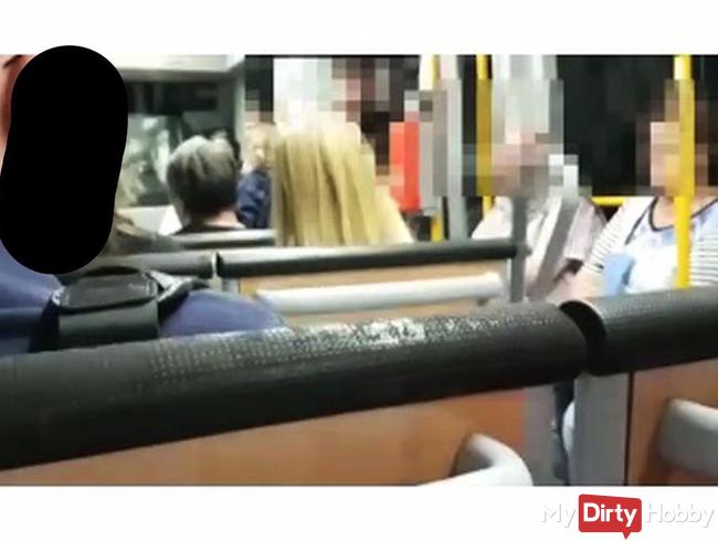 Megakrank!!!Public Handjob in der Straßenbahn+XXL Cumshot*